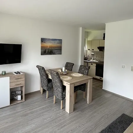 Jadewind, Humenser 8a Apartment